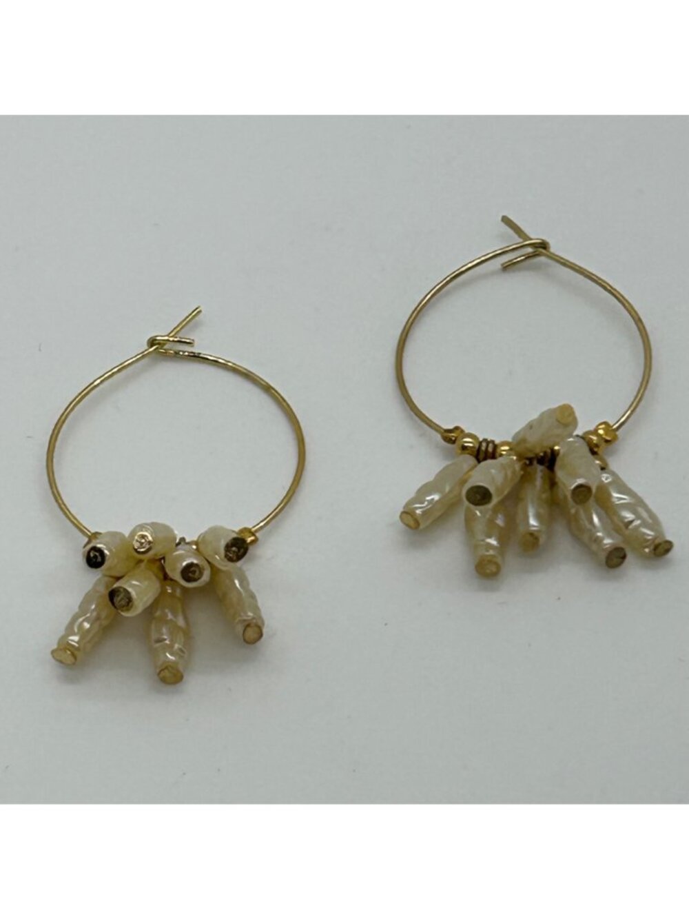 Vintage Gold Hoop Earrings With White Acrylic Stick Pearl Clusters - Picture 3 of 13